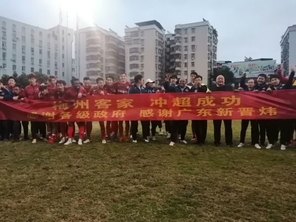 CCTV6 VIP影院 搜索 电影 星闻 独家 更多 专题 图片 视频 滚动 首页 新闻 大片 影库 CCTV6 VIP影院 客户端 电影网>新闻>原创深度策划 华表奖现场力荐，这么多待映新片都有什么惊喜？