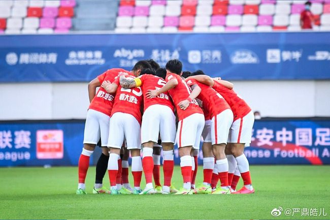 大方认爱卡哥：是的，我们订婚了 锦绣开年！